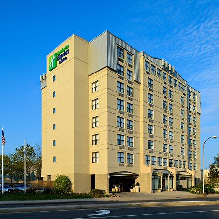 Holiday Inn Express & Suites Boston - Cambridge By Ihg Екстериор снимка