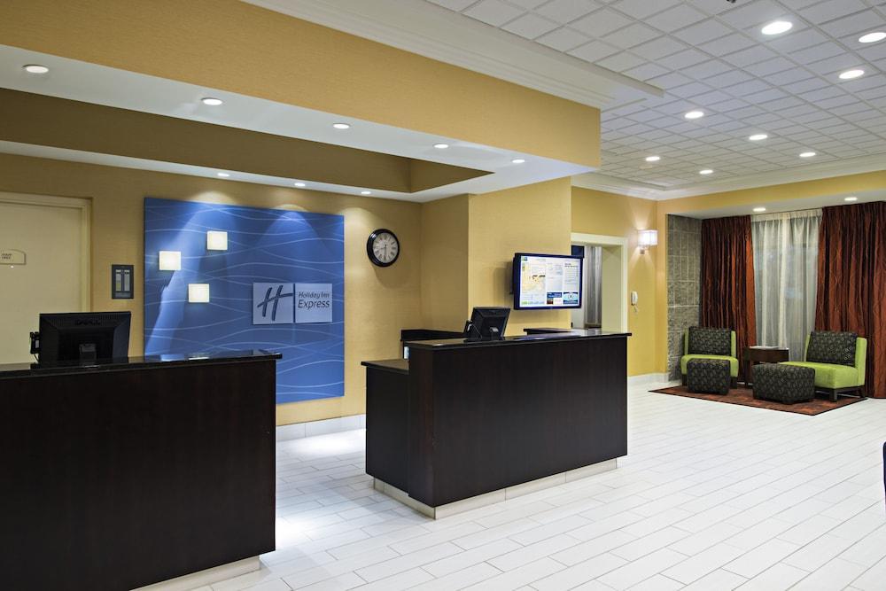 Holiday Inn Express & Suites Boston - Cambridge By Ihg Екстериор снимка