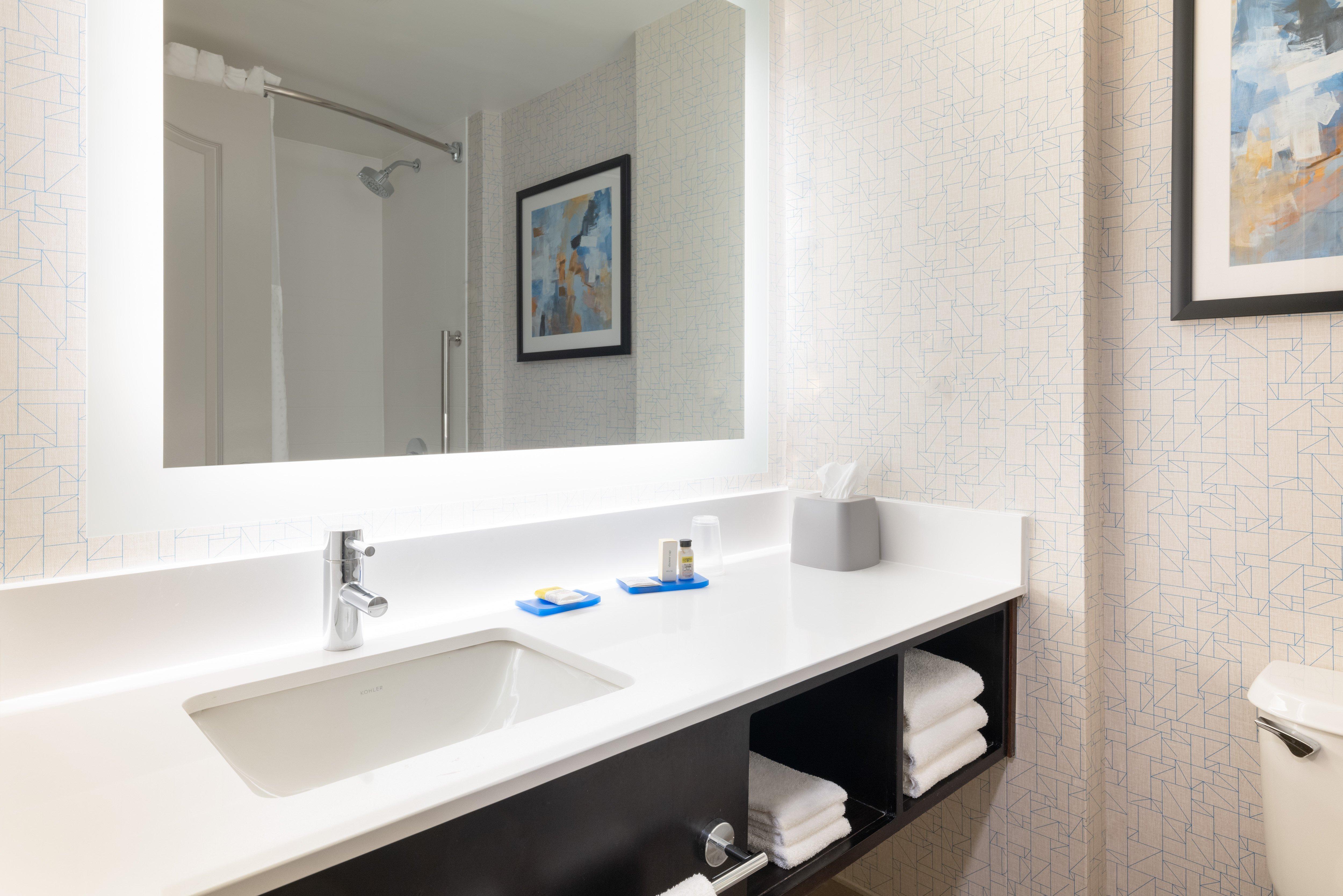 Holiday Inn Express & Suites Boston - Cambridge By Ihg Екстериор снимка