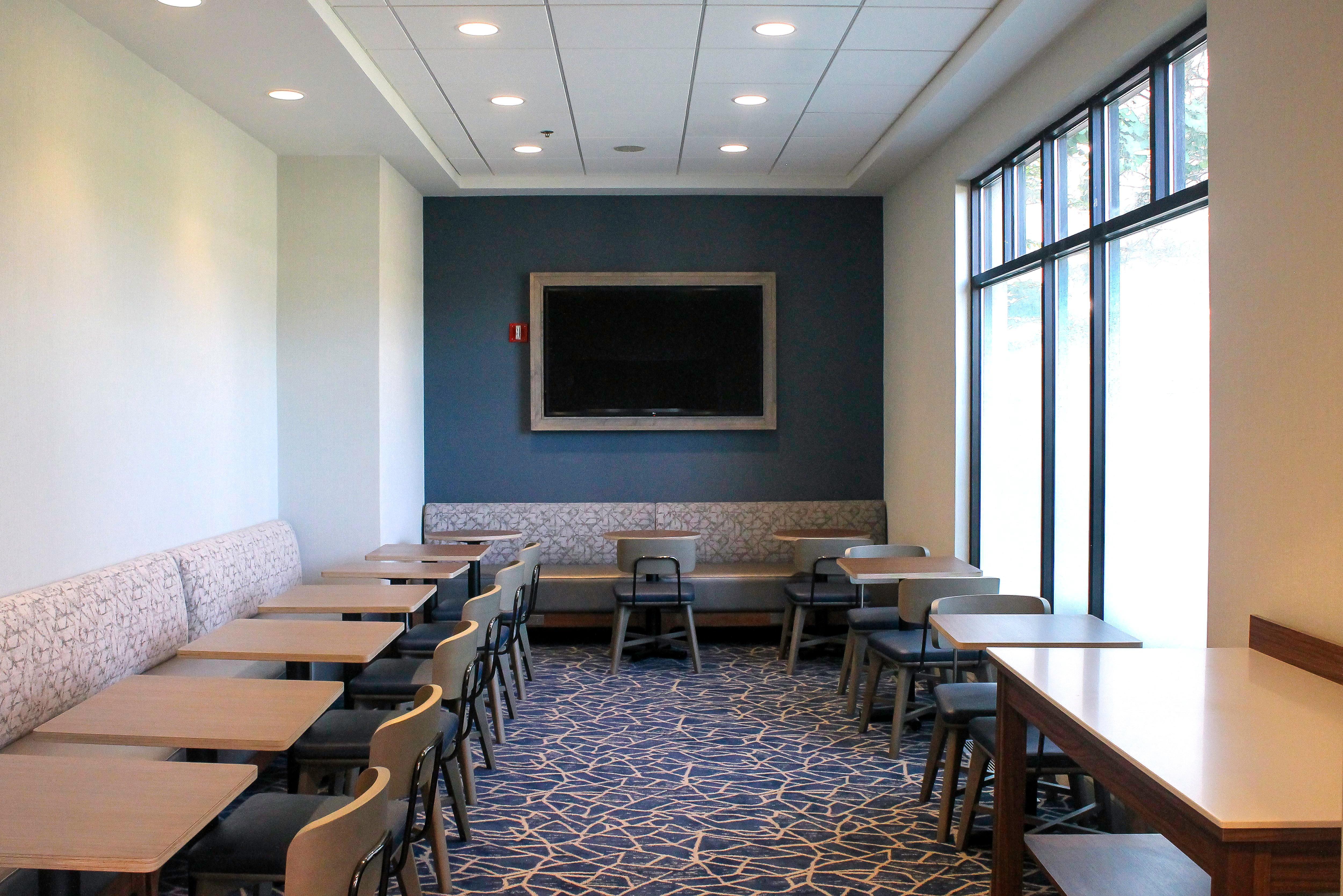 Holiday Inn Express & Suites Boston - Cambridge By Ihg Екстериор снимка