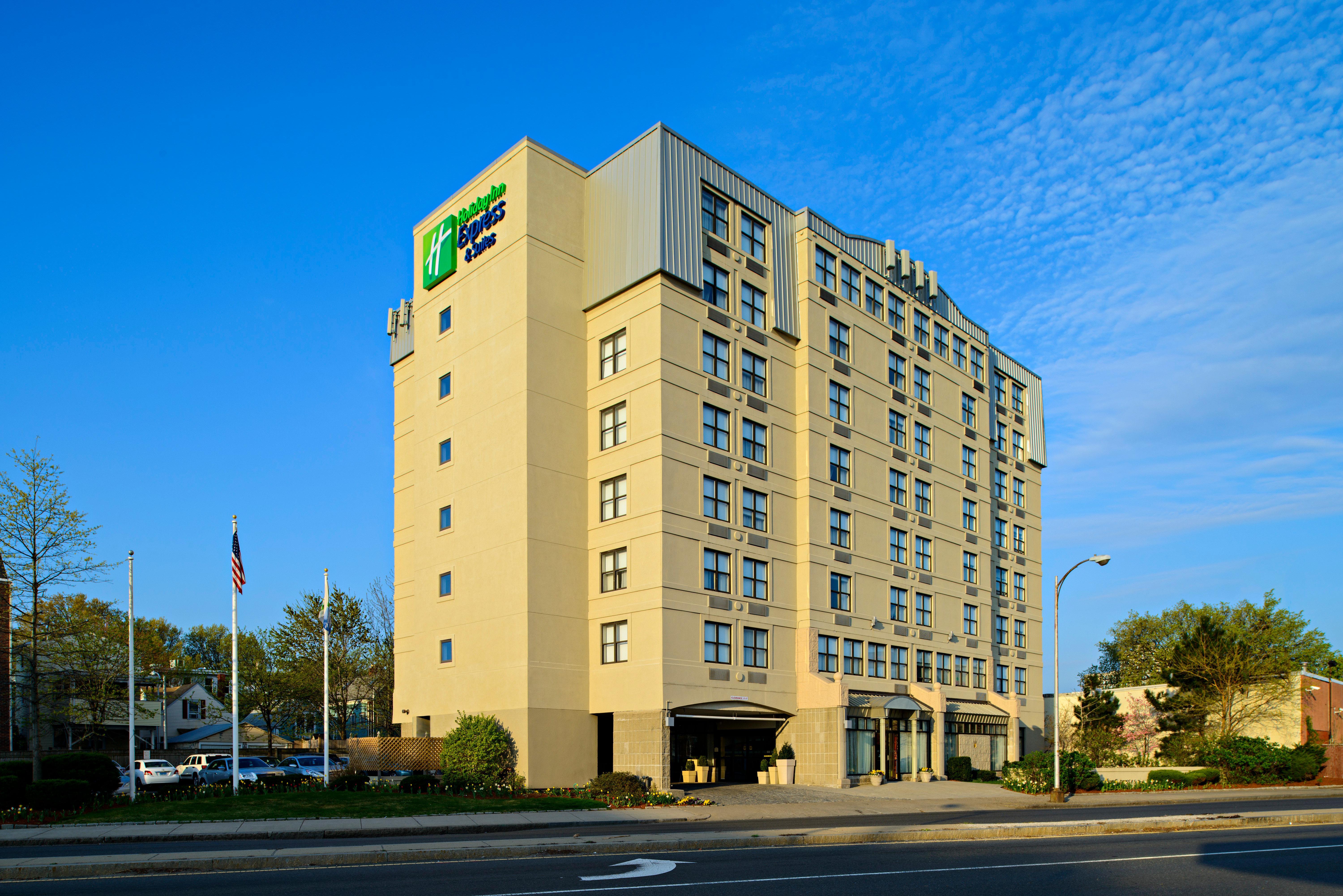 Holiday Inn Express & Suites Boston - Cambridge By Ihg Екстериор снимка
