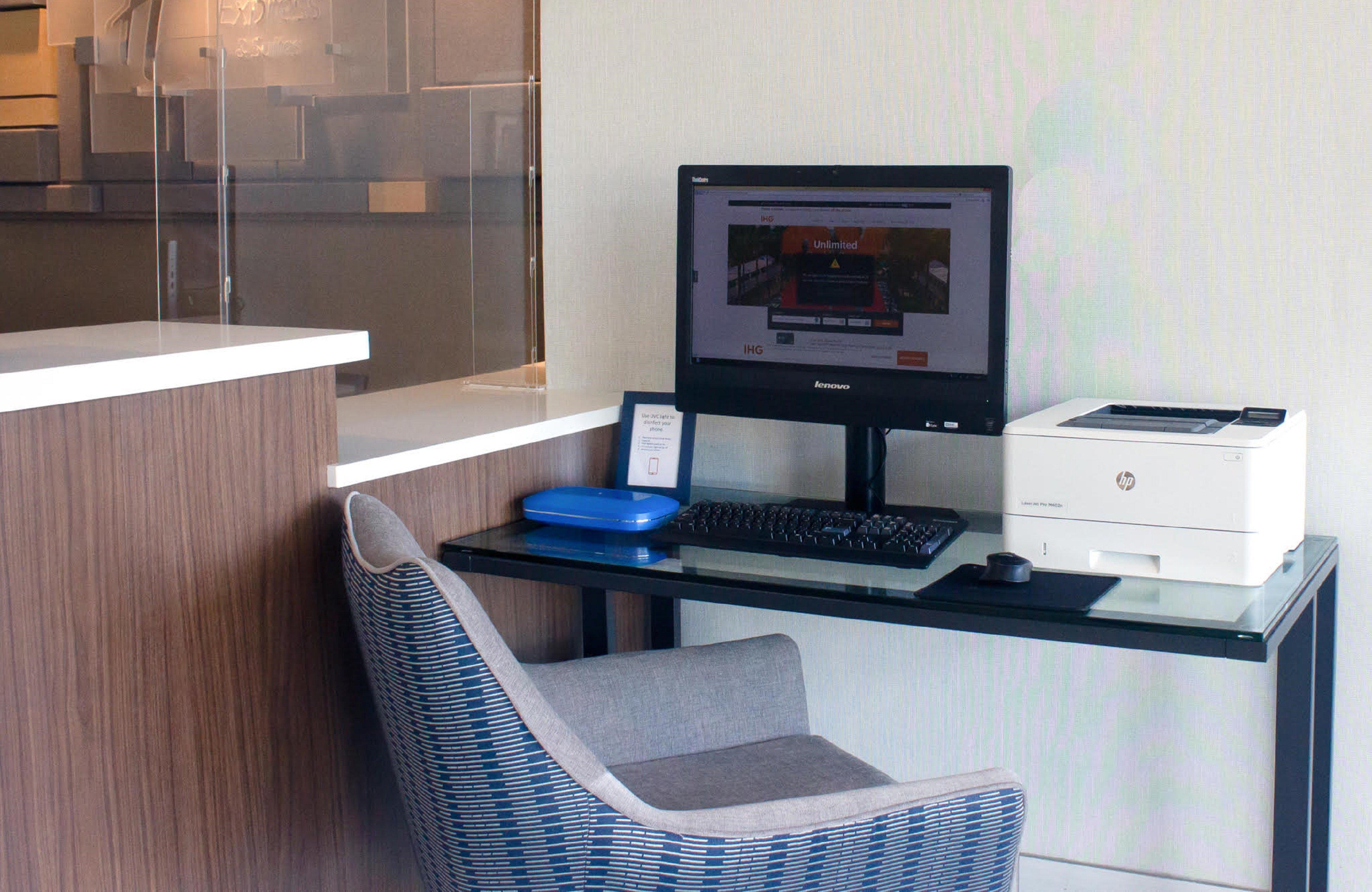 Holiday Inn Express & Suites Boston - Cambridge By Ihg Екстериор снимка