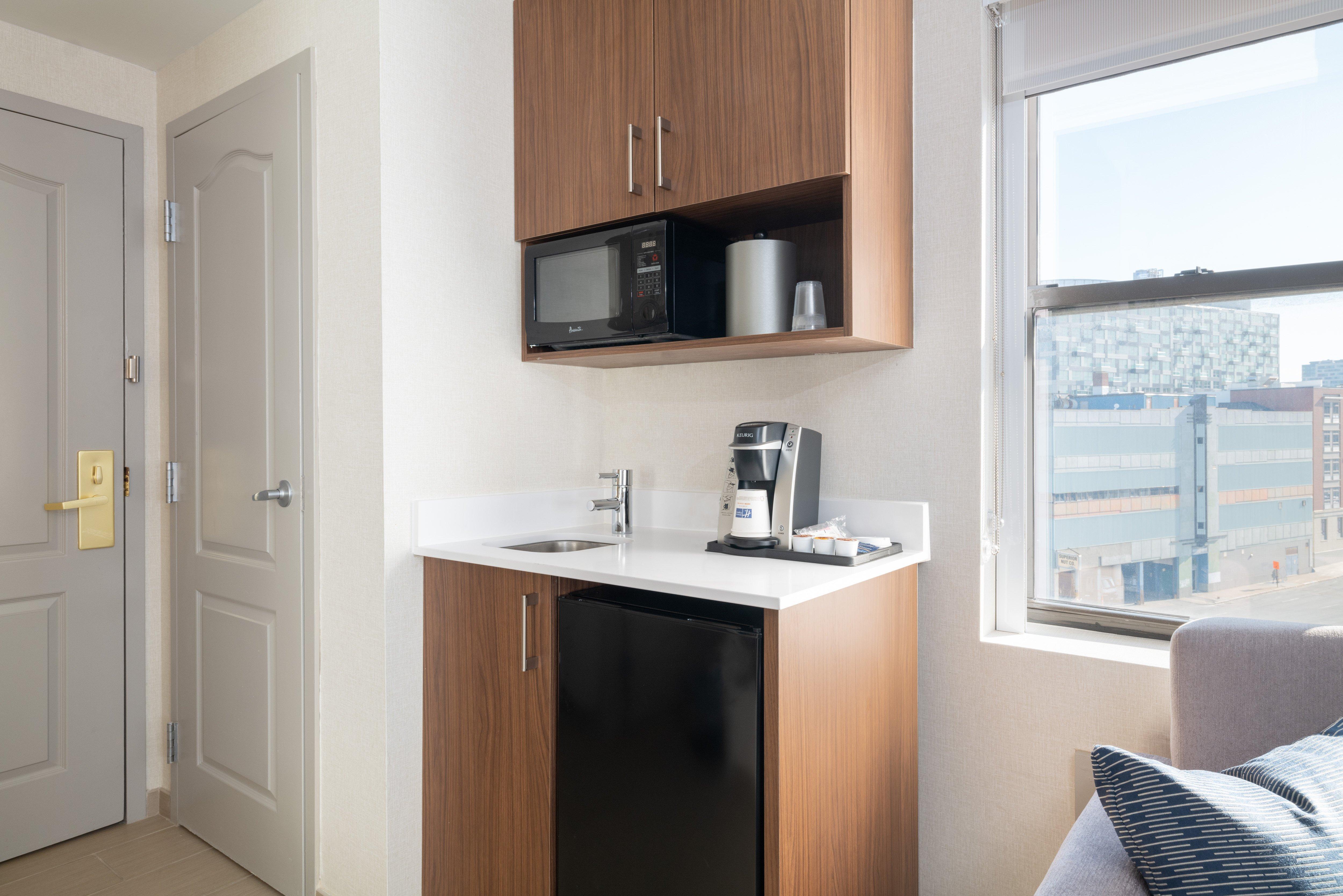Holiday Inn Express & Suites Boston - Cambridge By Ihg Екстериор снимка
